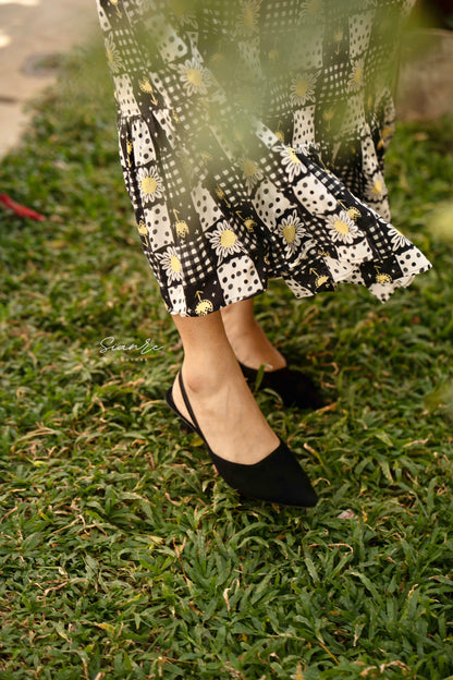 Sunny Noir Maxi Dress