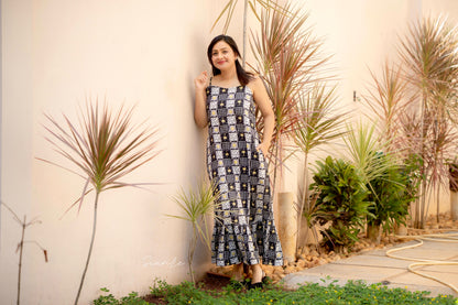 Sunny Noir Maxi Dress