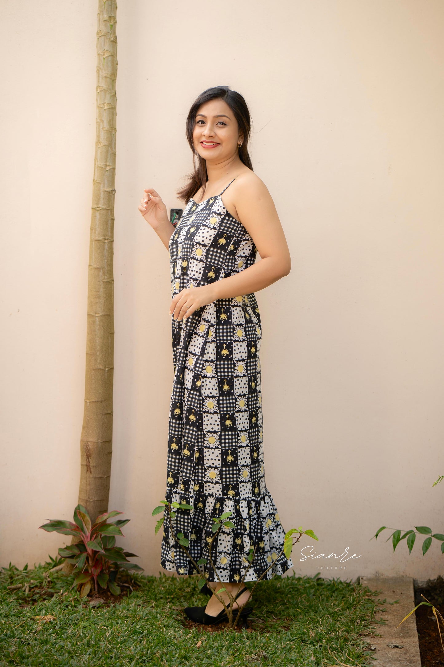 Sunny Noir Maxi Dress