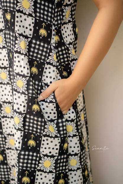 Sunny Noir Maxi Dress